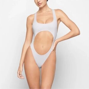 Skims Cut Out Monokini